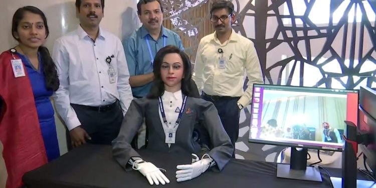 Vyommitra, el robot humanoide de la Agencia India de Investigación Espacial