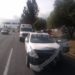 Cae árbol sobre taxi en carretera a Matehuala