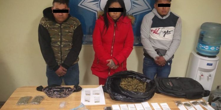 Arrestan en Soledad a 3 presuntos distribuidores de drogas