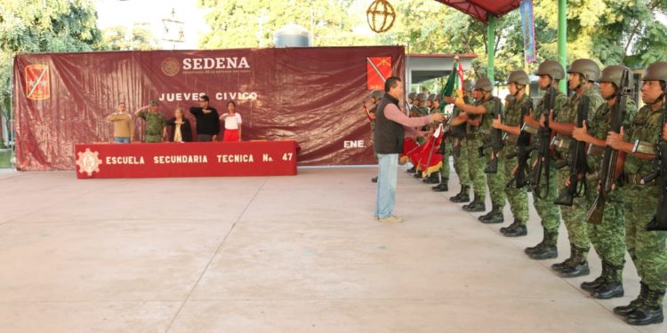 Jueves Cívico y  visitas guiadas en la 12/a. Zona Militar