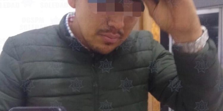 Presunto regidor de Santa María, alcoholizado agrede a oficiales de Soledad