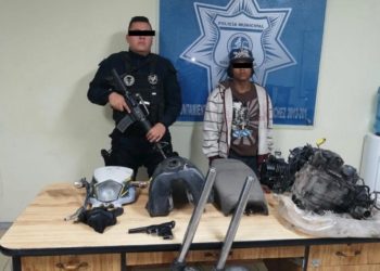 Detenido mientras desvalijaba una motocicleta