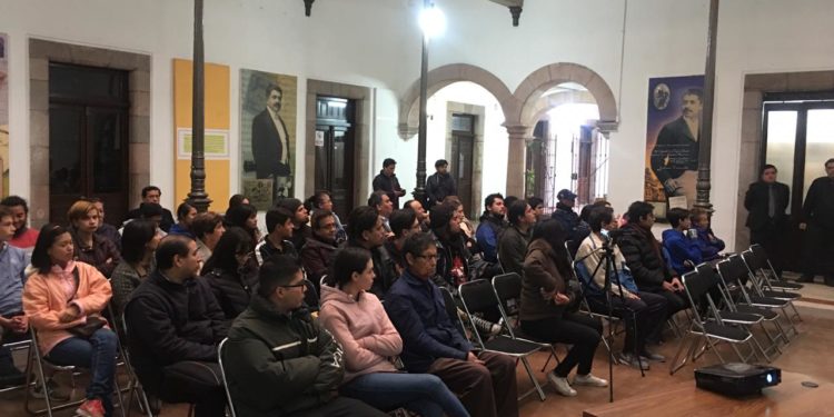 Conferencias en torno a la obra de Julián Carrillo