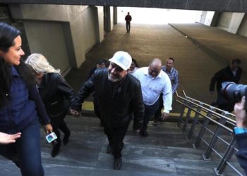 Familia LeBarón se reúne con Gertz Manero