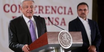 Logramos evitar la quiebra de Pemex, asegura López Obrador