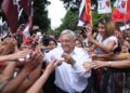 Sube a 72% aprobación de AMLO
