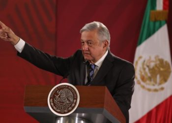Gertz Manero defiende autonomía de FGR: AMLO