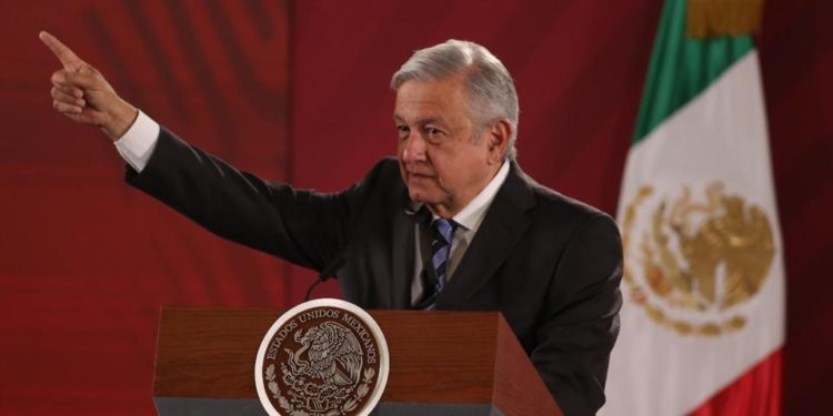 Gertz Manero defiende autonomía de FGR: AMLO