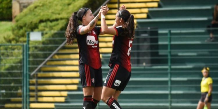 Impresionante gol olímpico de Fabiola Ibarra