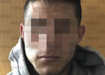 Detienen a sujeto que conducía vehículo robado