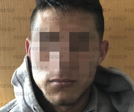 Detienen a sujeto que conducía vehículo robado