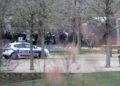 Un hombre acuchilla al azar a varias personas en París