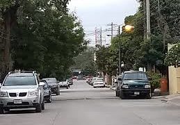 Supuestos policías armados de Valles se llevan a un hombre y después lo abandonan