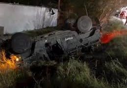 Se vuelca vehículo de la Sedena deja un muerto y cuatro heridos