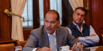 Ocho gobernadores se niegan al Insabi