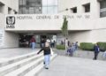 Investigan homicidio de policía municipal al exterior del IMSS 50