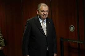 Denuncian a magistrado Edgar Elías Azar por lavado de dinero