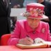 La reina Isabel II ratifica el Brexit