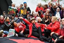 Estrellas de Hollywood se suman a manifestación contra cambio climático frente a Congreso EU