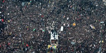 Más de 50 muertos en estampida durante entierro de Soleimani en Irán