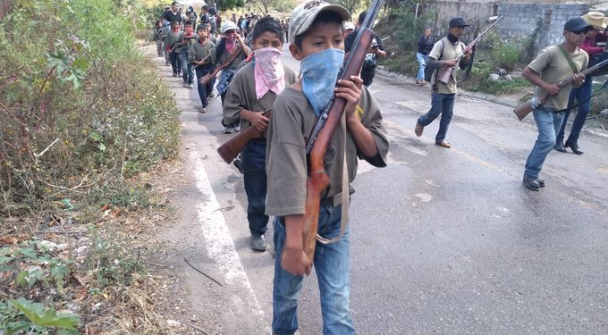 Niños toman las armas en Guerrero ‘para defender a sus hermanitos’ del crimen