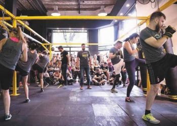 Ejercitar el cuerpo fortalece tus habilidades diarias