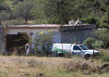 Hallan fosa con 18 cadáveres en Tlajomulco
