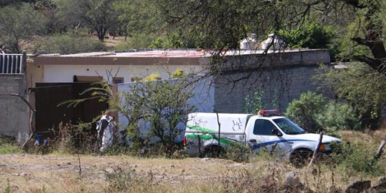 Hallan fosa con 18 cadáveres en Tlajomulco