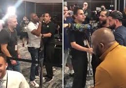 Kamaru Usman y Jorge Masvidal casi llegan a los golpes en fila de radio del Super Bowl