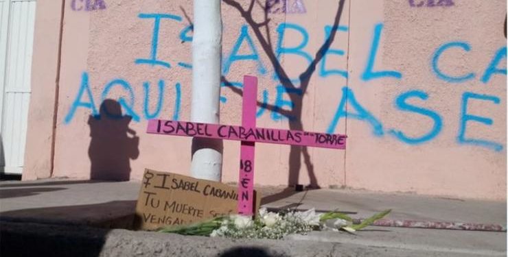 Protesta en Juárez tras el feminicidio de Isabel Cabanillas, artista y activista