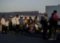 En primer vuelo de repatriación del año EU deporta a 124 mexicanos
