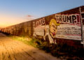 Tribunal autoriza construir el muro: Trump