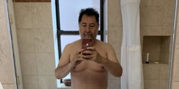 Noroña comparte foto después de la ducha