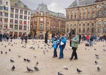 Adiós Holanda, oficialmente ahora  es; Países Bajos
