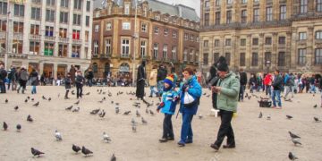Adiós Holanda, oficialmente ahora  es; Países Bajos