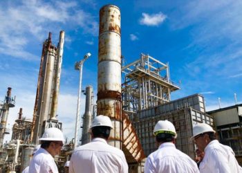 Pemex, riesgo para la economía nacional: FMI