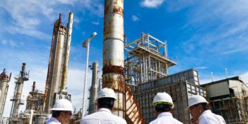 Pemex, riesgo para la economía nacional: FMI