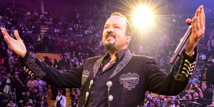 ¿Qué es eso de las ‘Chivalácticas’?:Pepe Aguilar desata el enojo de aficionados de las chivas