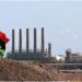 Petróleo cae; inversionistas sin preocupación por crisis  en Libia