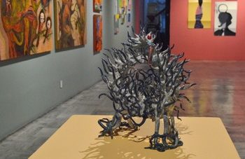 Creadores de diversas generaciones dialogan con un arte ecléctico y delirante en la Galería José María Velasco