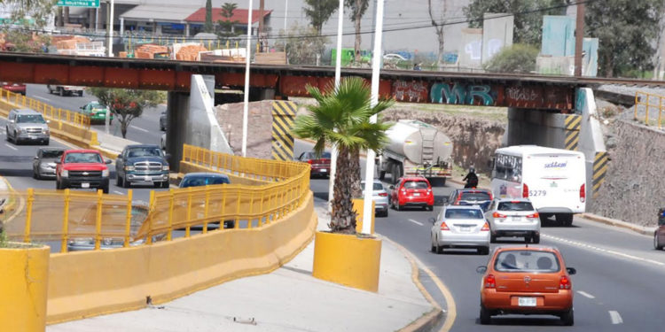 Municipio emite convocatorias para licitar obras en periférico y ampliación del puente PEMEX