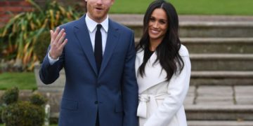 La Reina Isabel II no deja renunciar a Meghan Markle y el príncipe Harry