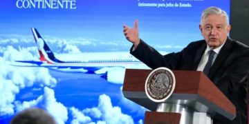 Si ganas el avión presidencial podrás guardarlo en AICM, Toluca o Santa Lucía: AMLO