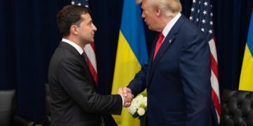 Gobierno de Trump violó la ley al frenar la ayuda a Ucrania
