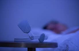 Crean dispositivo que entrena al cerebro para dormir mejor