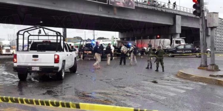 Hallan hombre colgado de puente en Villahermosa