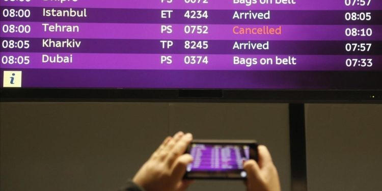 Varias aerolíneas suspenden sobrevuelos de Irán e Irak