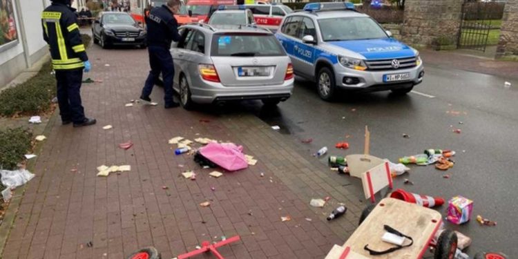 Atropello durante desfile en Alemania deja varios heridos