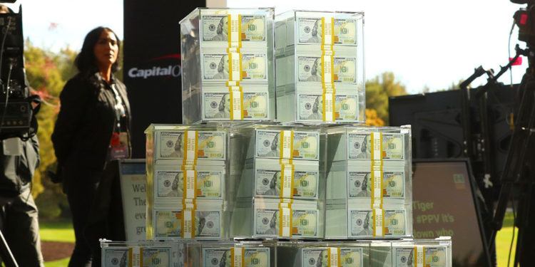 Ocultó su riqueza a su familia y al morir dejó más de 9 mdd a 15 organizaciones benéficas