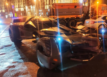 Un batimóvil recorre Moscú y es confiscado por la Policía